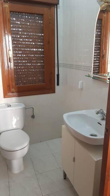 Adosado Dr Fleming 12 Villa Poyales Del Hoyo Ngoại thất bức ảnh